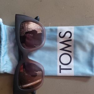 TOMS Sunglasses